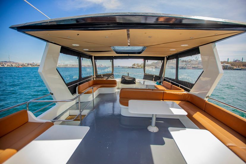 Bebek - Premium Bosphorus Motoryachts